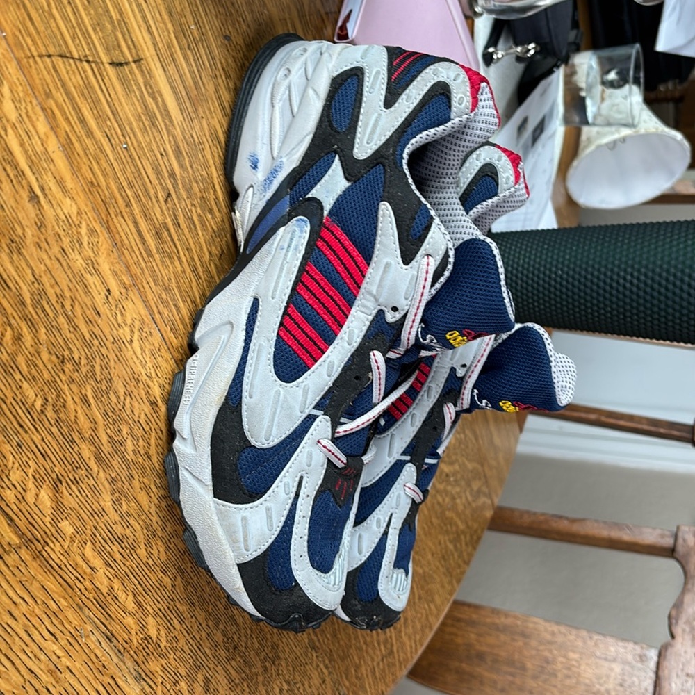 Men’s size 10.5 adidas Savage running shoes